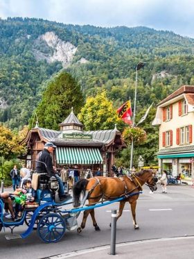 West Eropah 6 Negara European Halal Tours