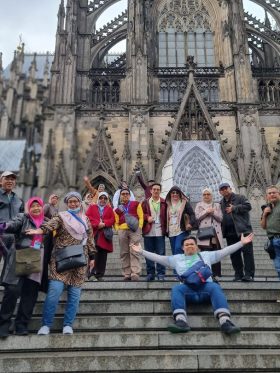 West Eropah 6 Negara European Halal Tours